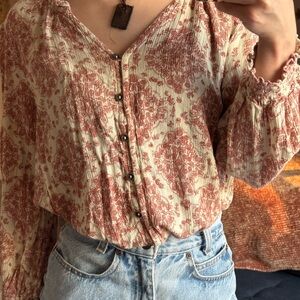 Vintage-Inspired Floral Blouse - Cream and Red